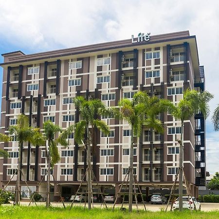 Life Grand Chiang Mai Exterior foto