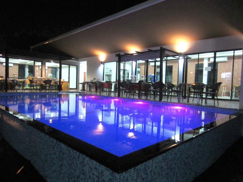 Life Grand Chiang Mai Exterior foto