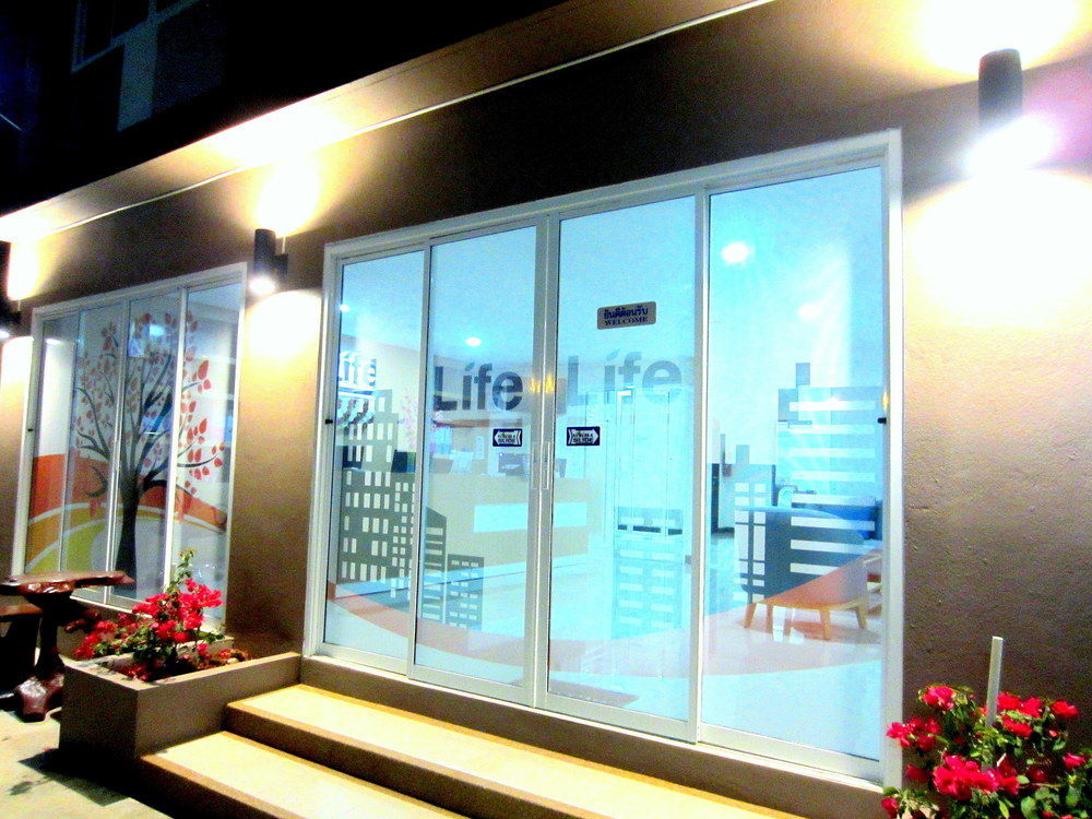 Life Grand Chiang Mai Exterior foto