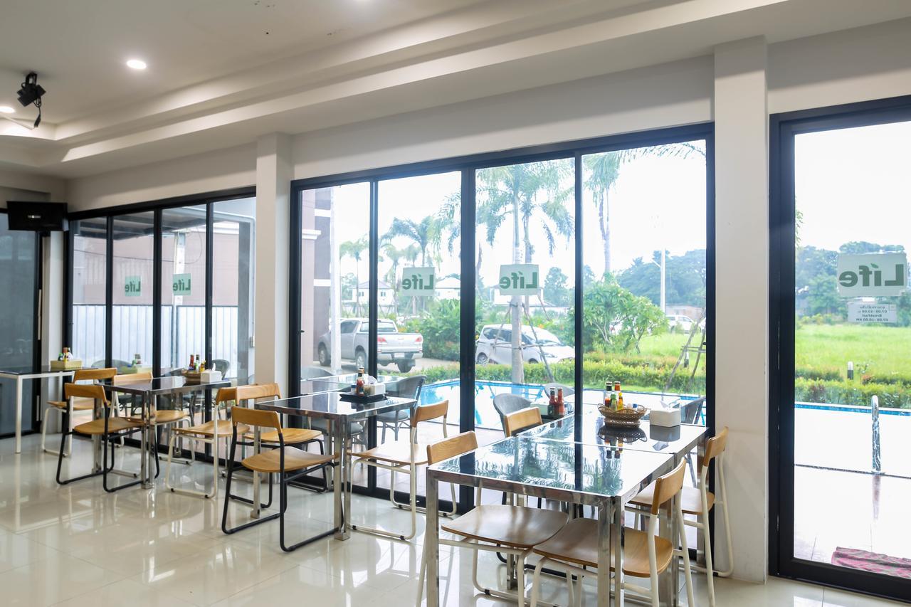 Life Grand Chiang Mai Exterior foto