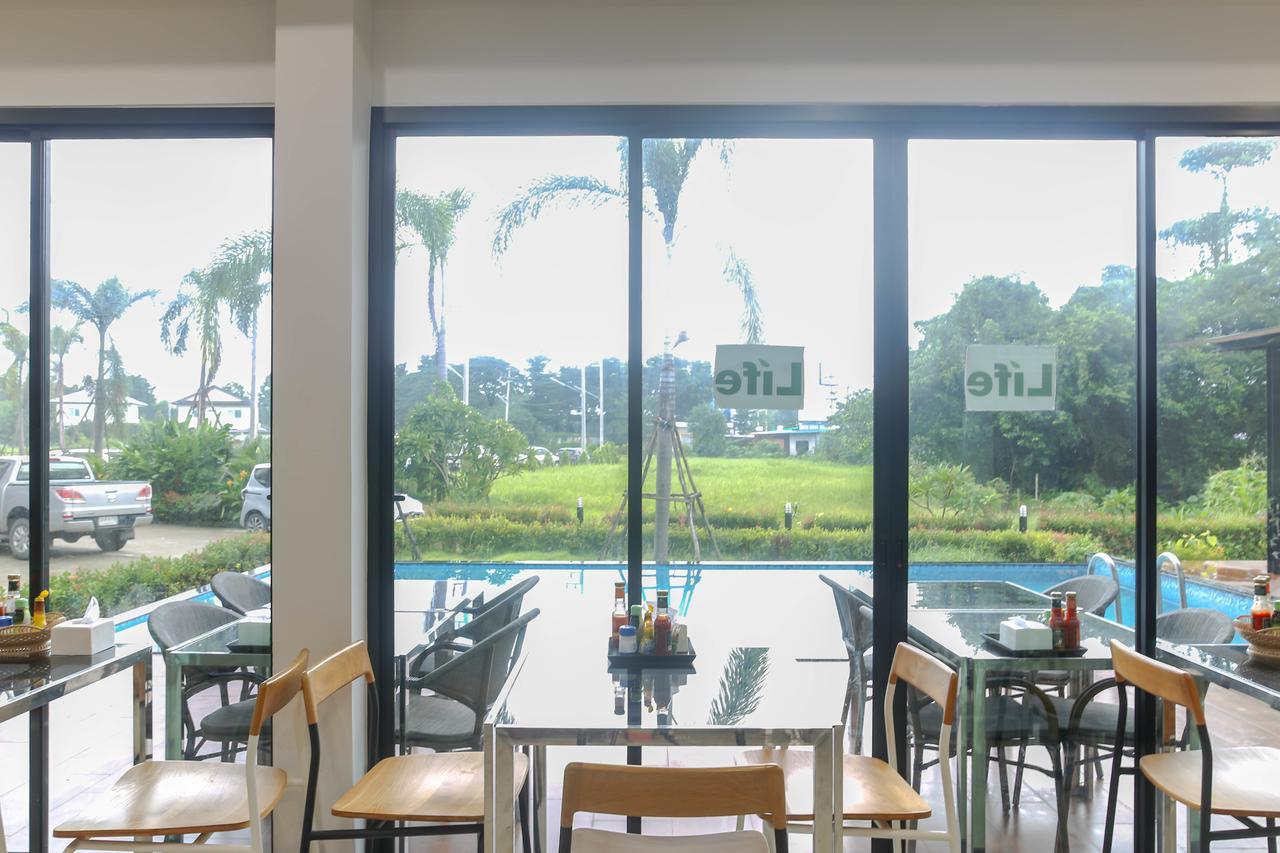 Life Grand Chiang Mai Exterior foto