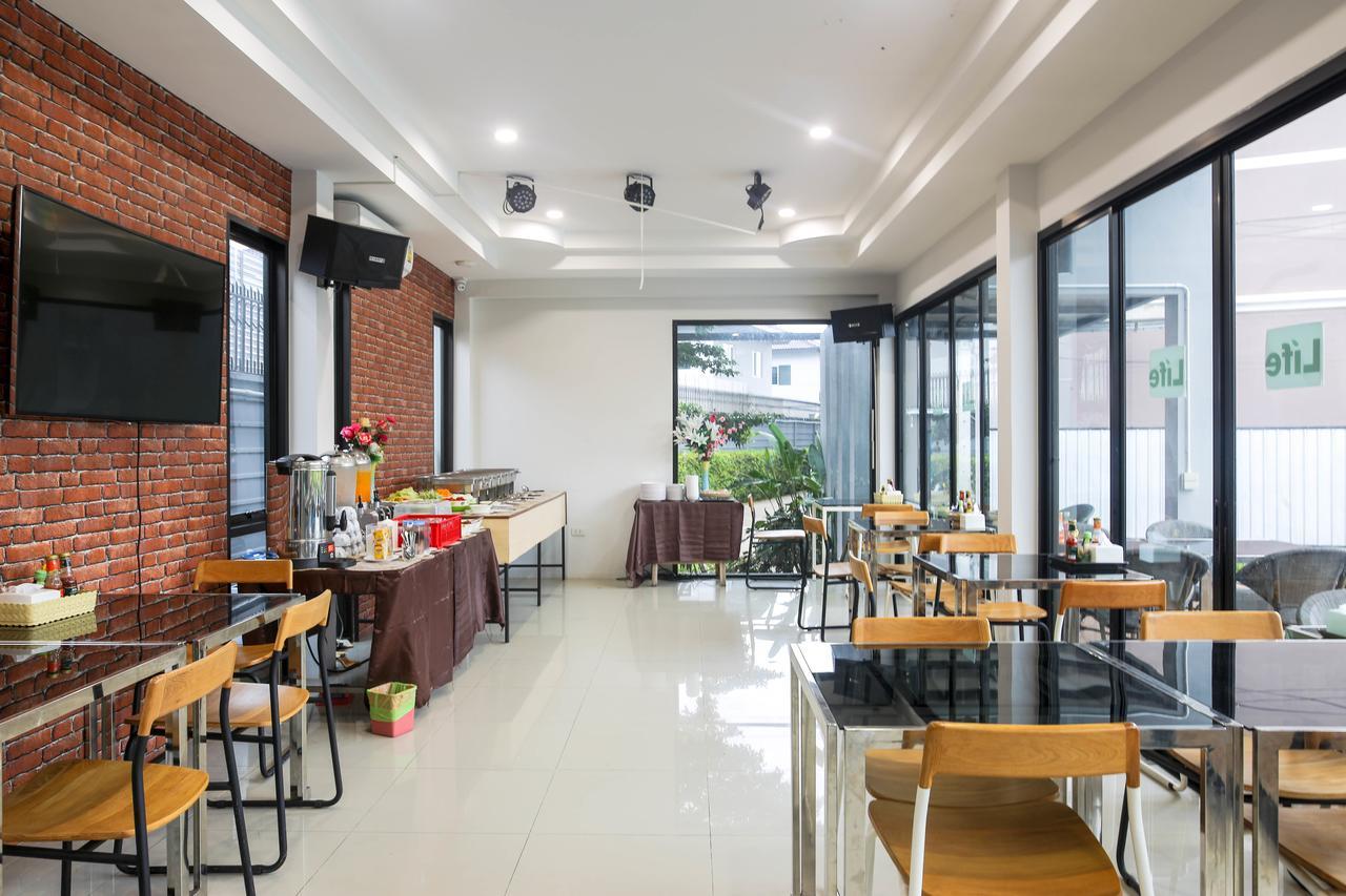 Life Grand Chiang Mai Exterior foto