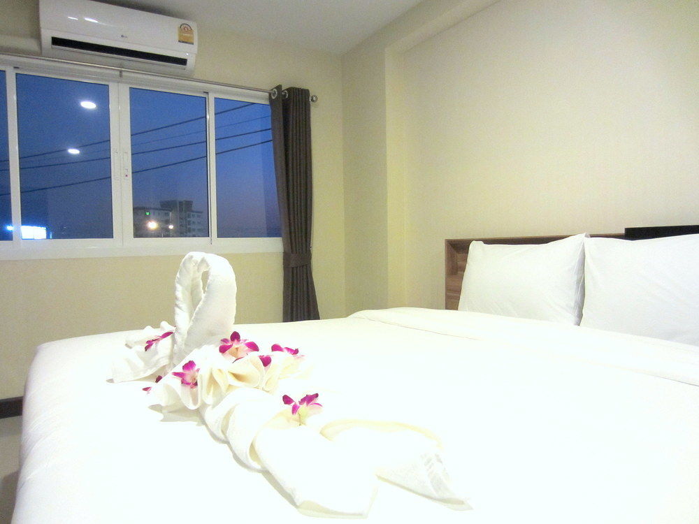 Life Grand Chiang Mai Exterior foto