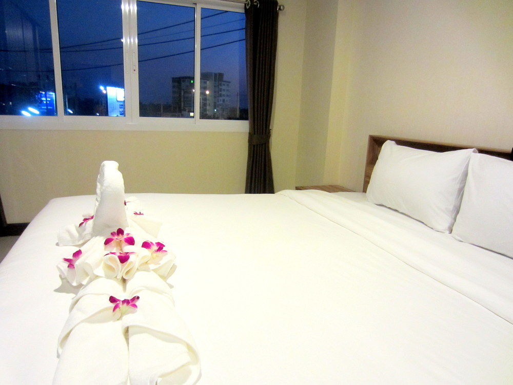 Life Grand Chiang Mai Exterior foto